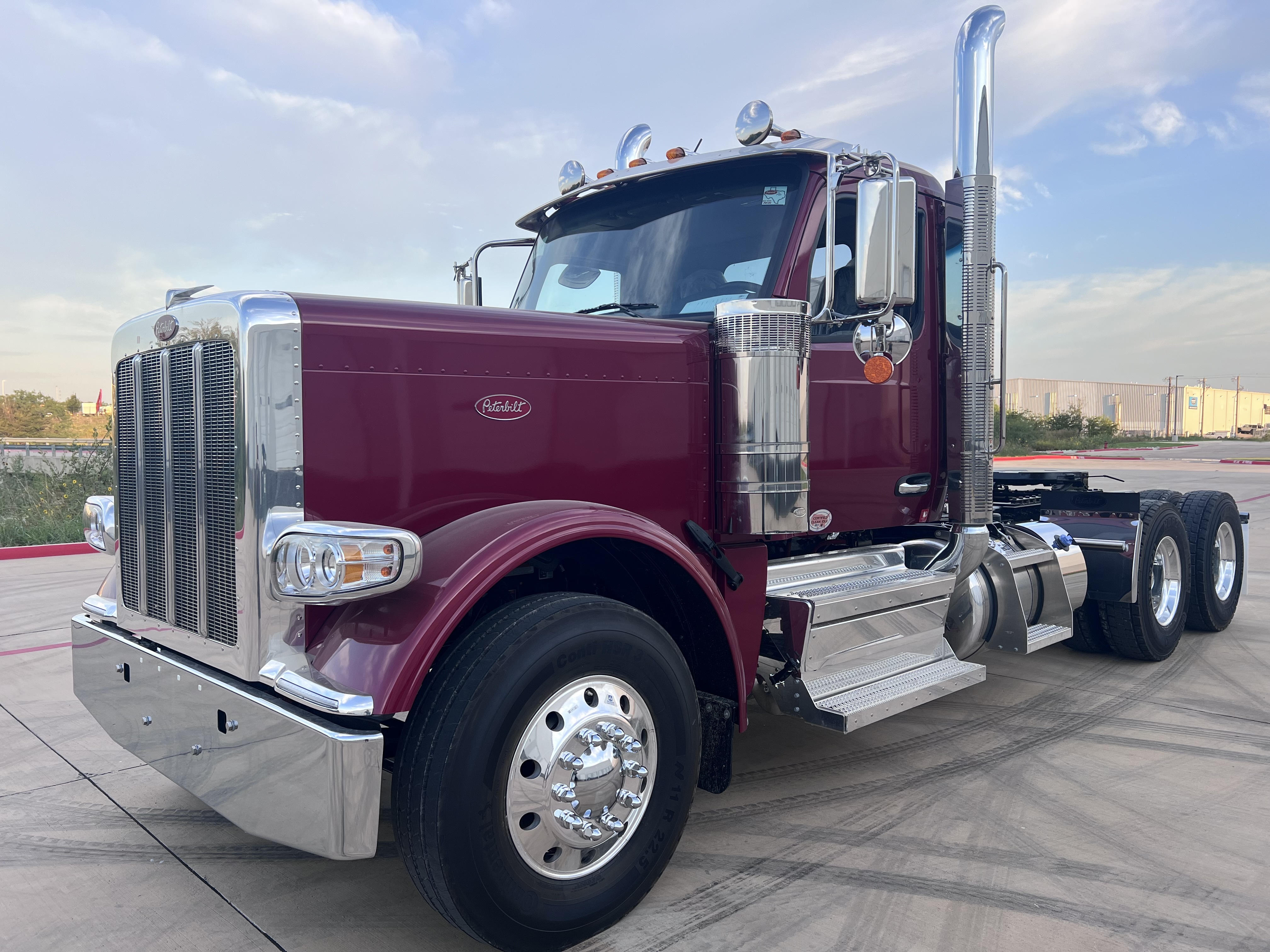 2026 PETERBILT 589 in Van Buren, AR