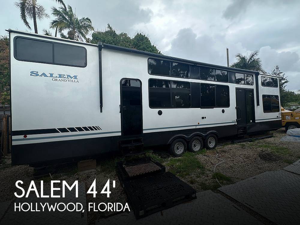 2025 Forest River Salem Grand Villa 44VIEW RV
