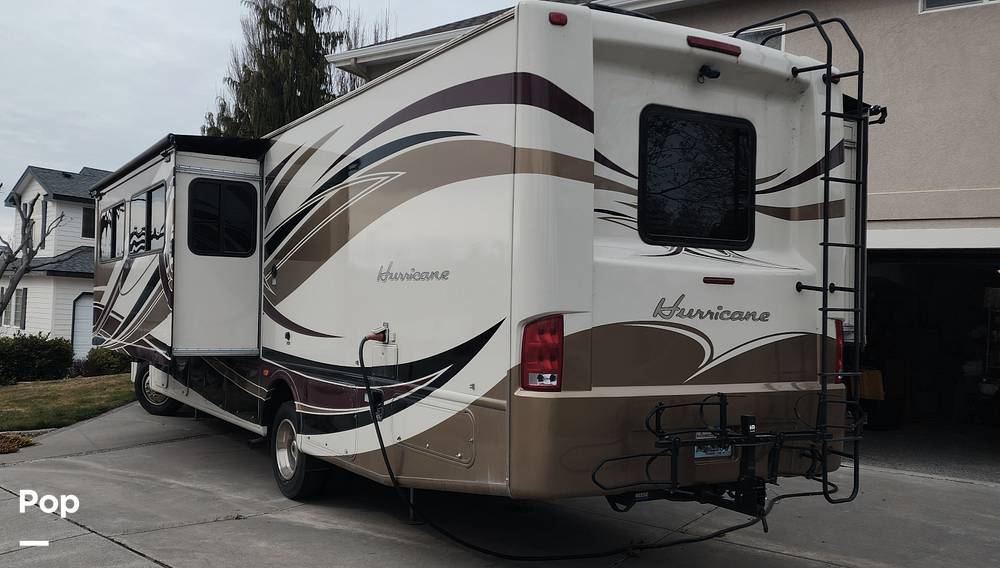 2013 Thor Motor Coach Hurricane 32A in pasco WA
