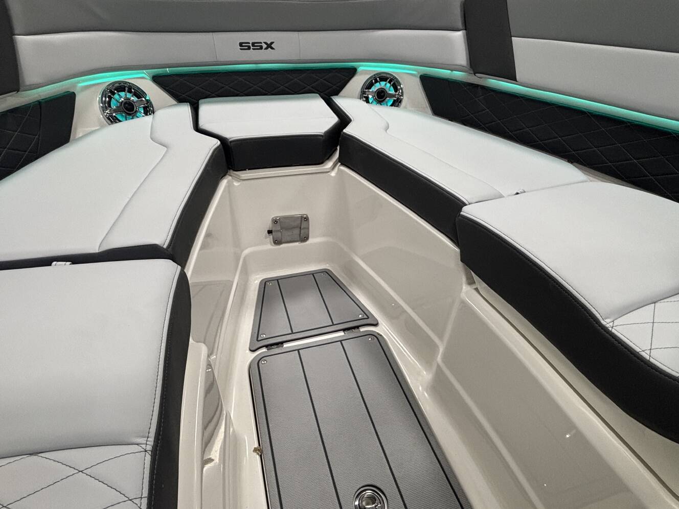 A photo of this 2026 Chaparral SSX 30