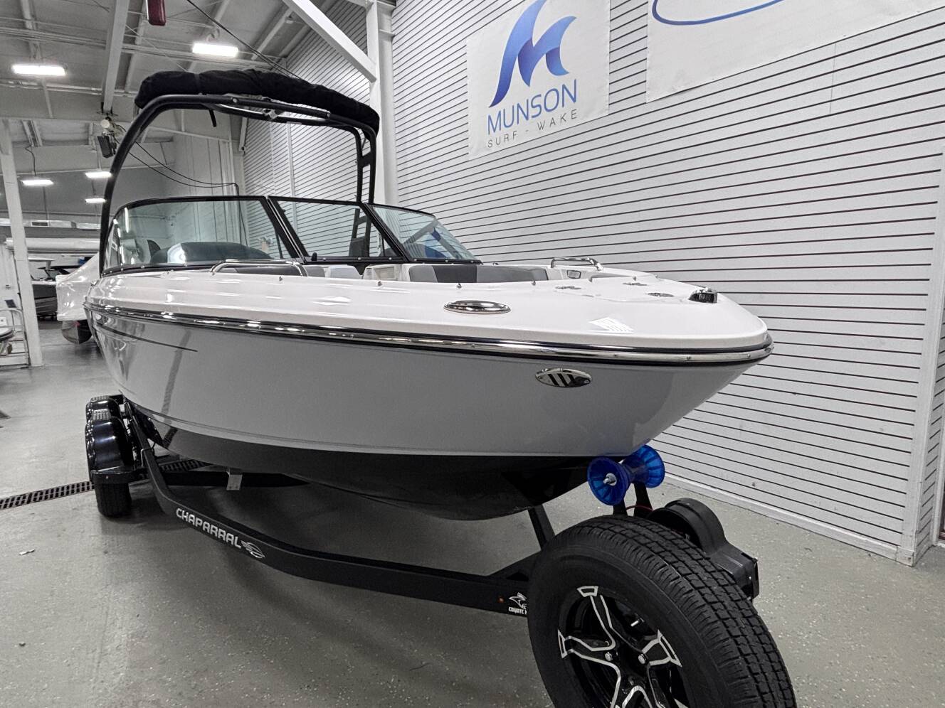 A photo of this 2026 Chaparral 21 SSI SPORT