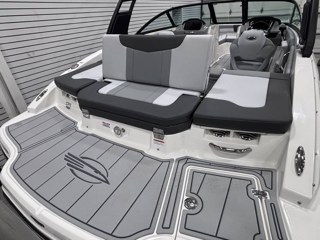 A photo of this 2026 Chaparral 21 SSI SPORT