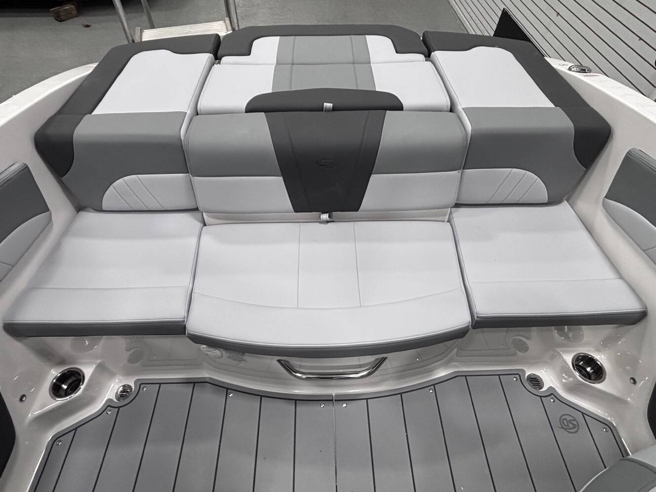 A photo of this 2026 Chaparral 21 SSI SPORT