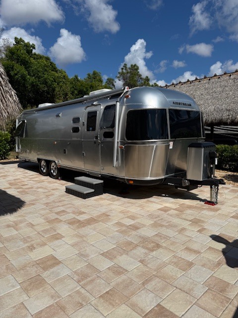 2023 Airstream CLASSIC 30RB TWIN in fort myers FL