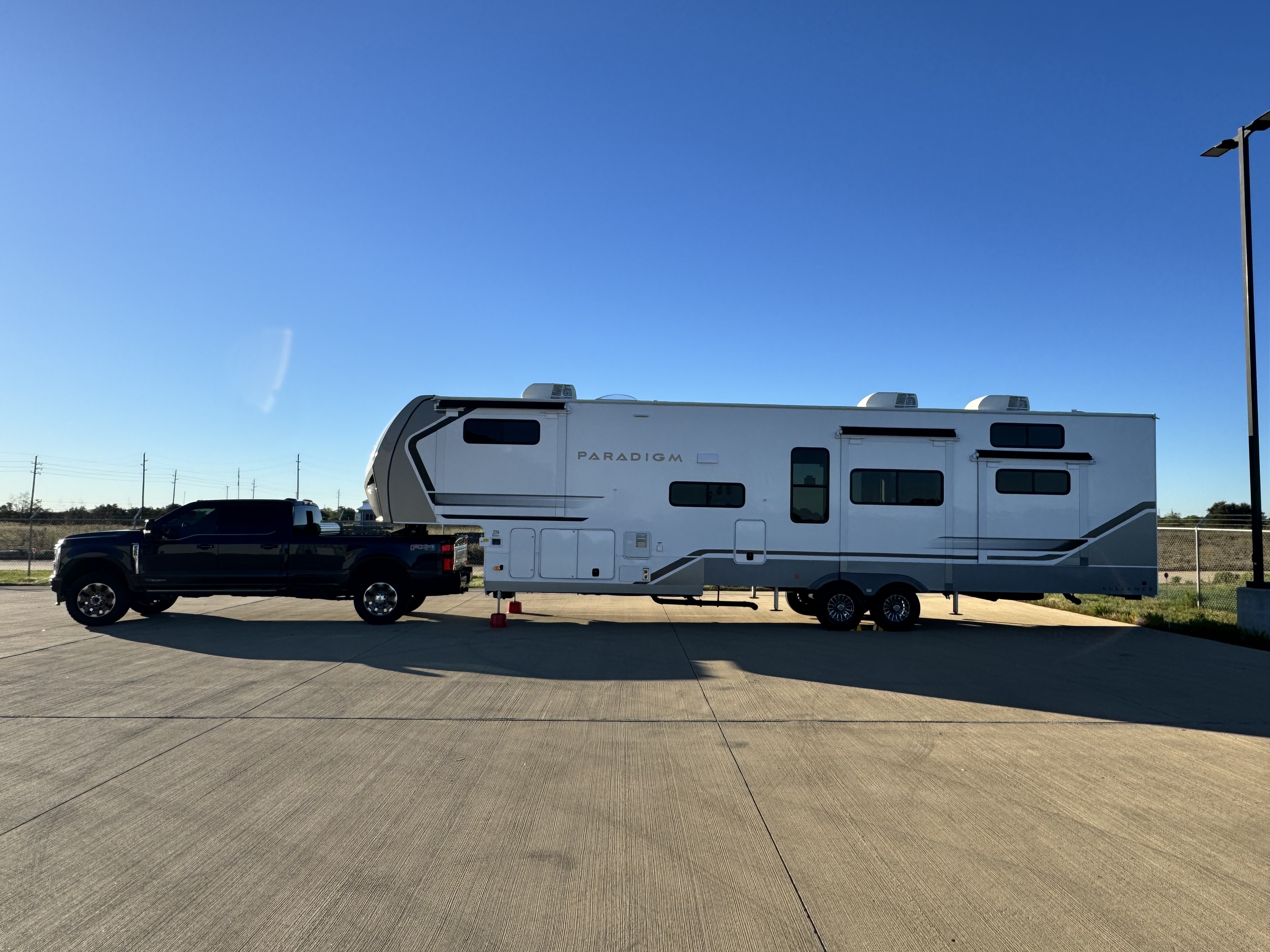 2025 Alliance Rv PARADIGM 395DS in waller TX