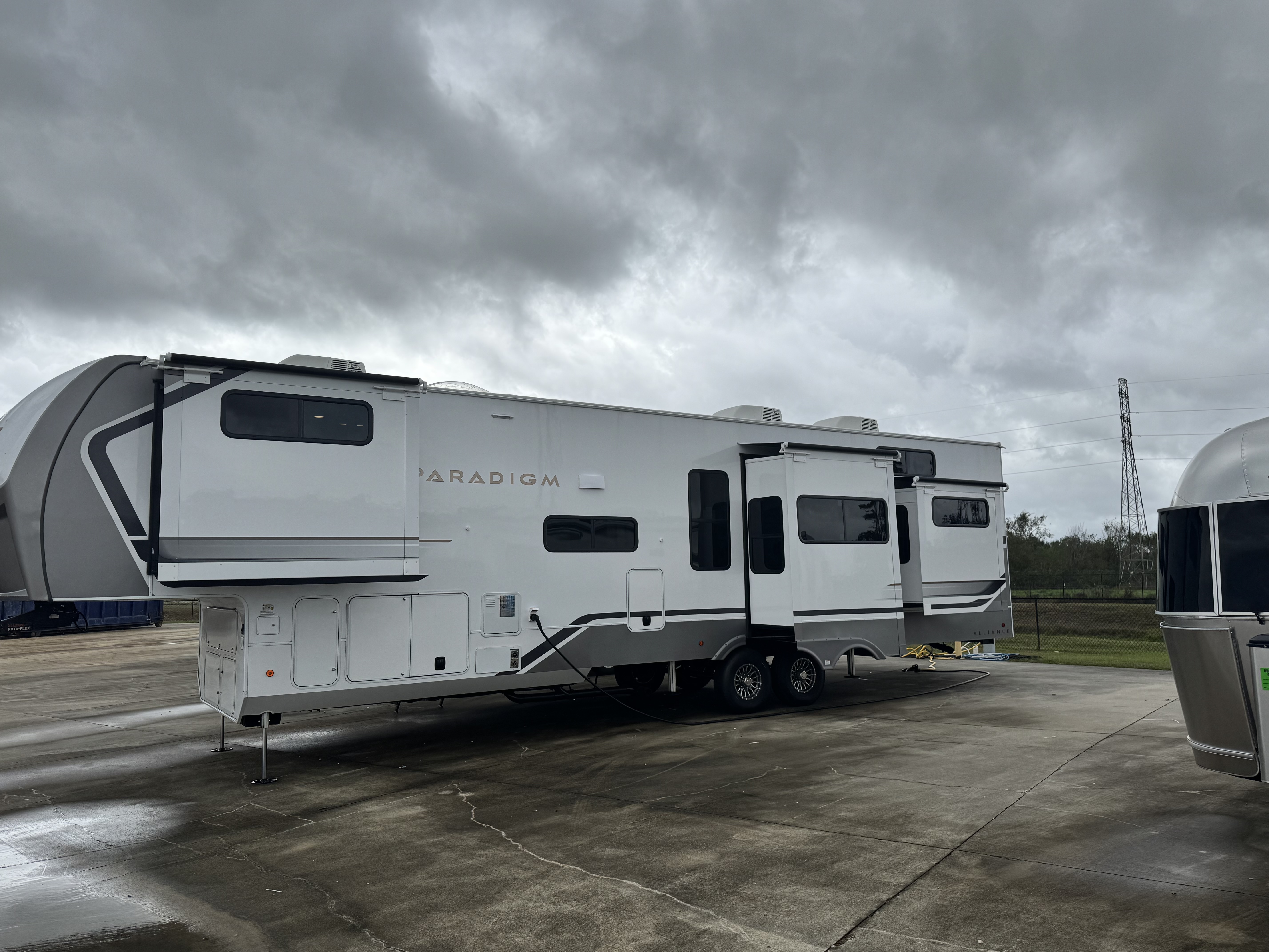 2025 Alliance Rv PARADIGM 395DS in waller TX