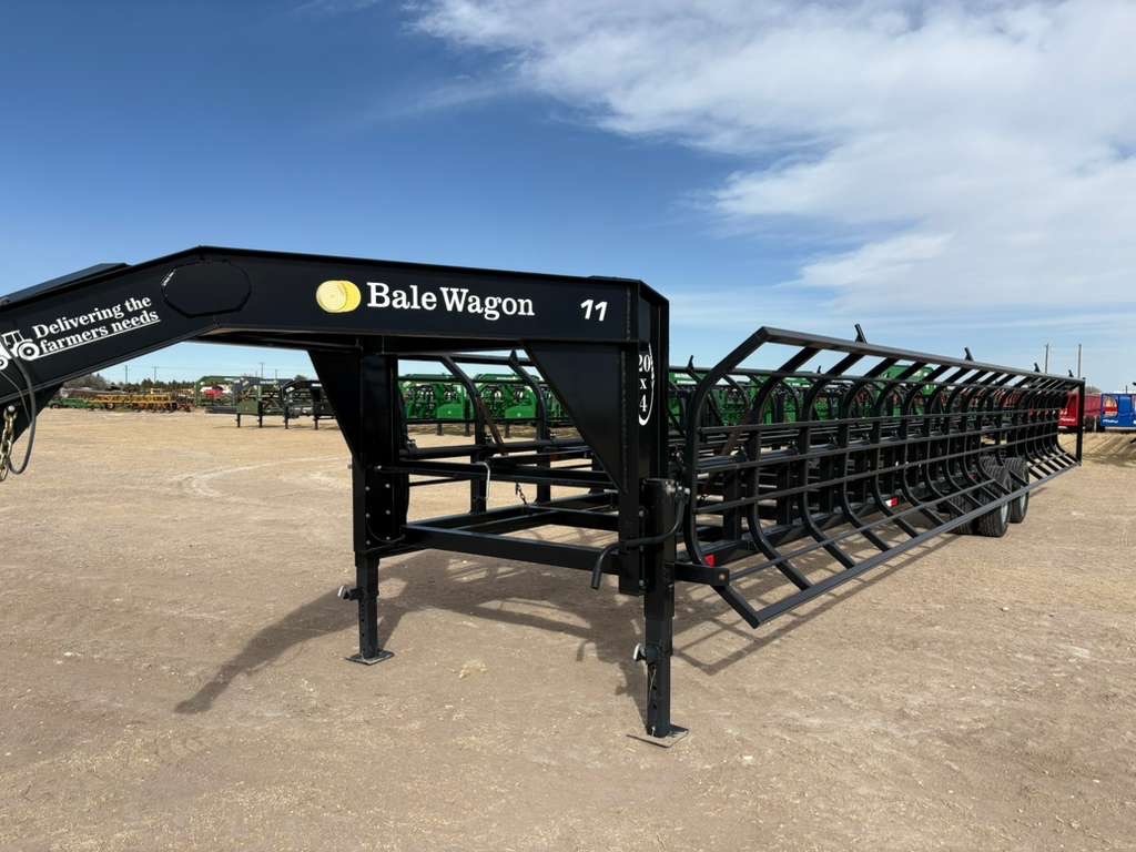 INDUSTRIAS AMERICA 20x4M Bale Trailer in Seminole, TX