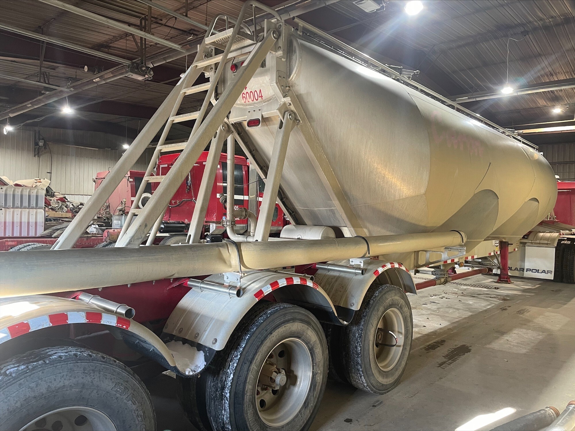 2014 POLAR KING TRAILER Non Code in Williston, ND