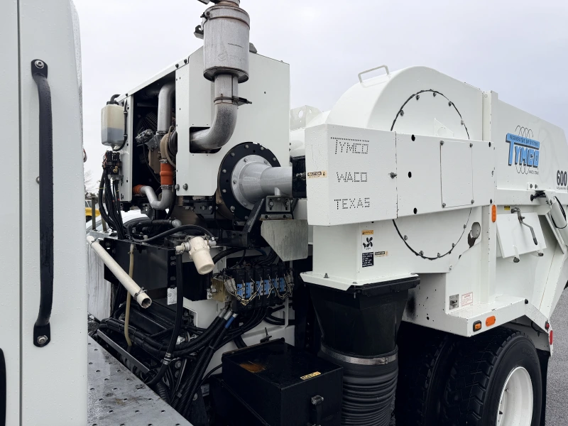 2013 TYMCO 600
