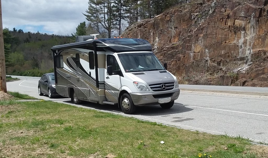 2012 Winnebago VIEW PROFILE 24G RV