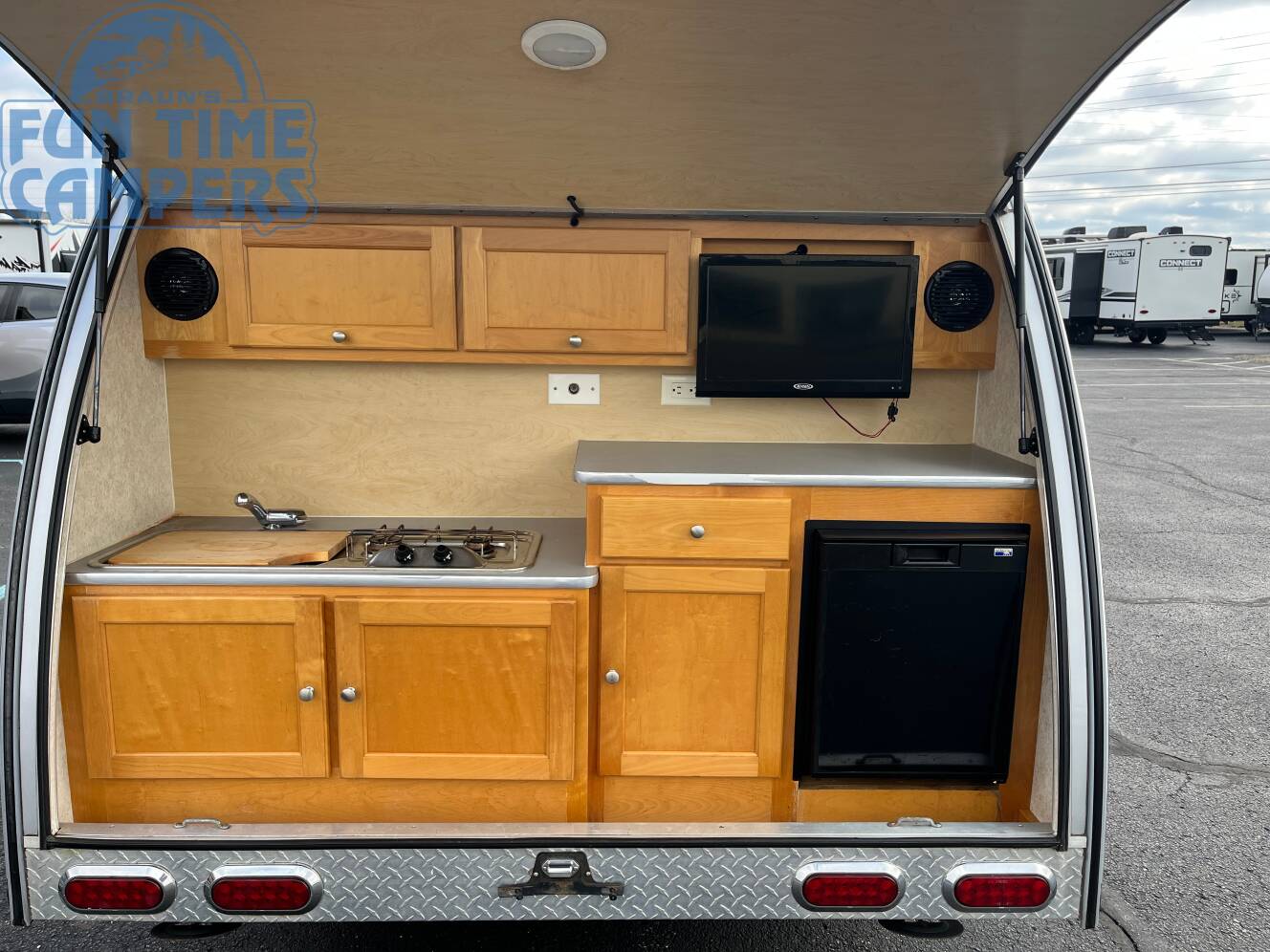 A photo of this 2017 Nucamp T@B 320 CS