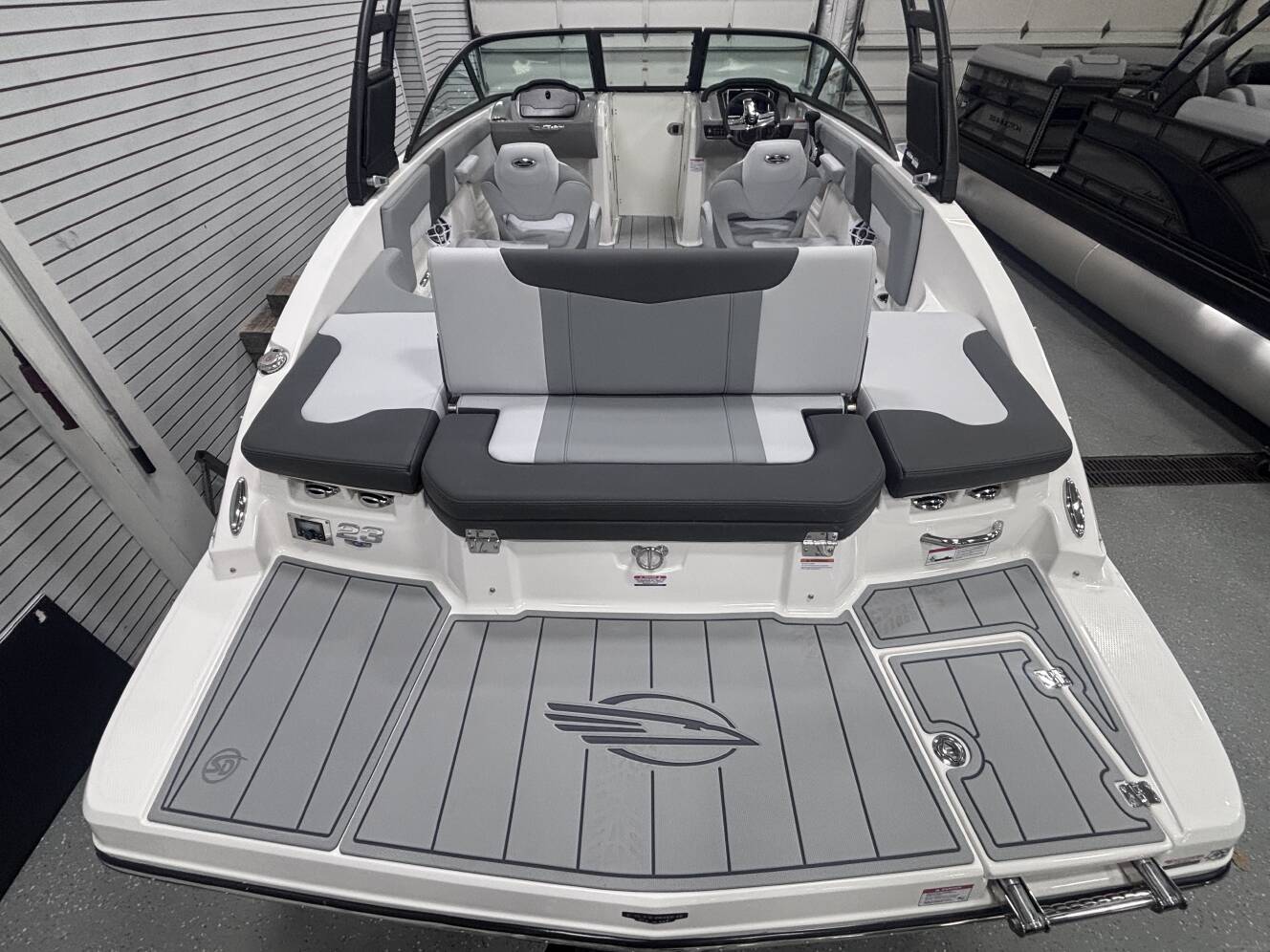 A photo of this 2026 Chaparral 23 SSI SPORT