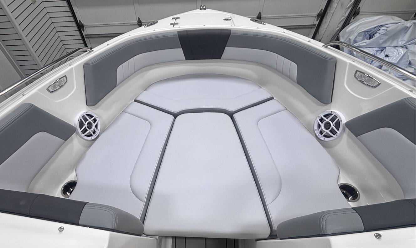 A photo of this 2026 Chaparral 23 SSI SPORT