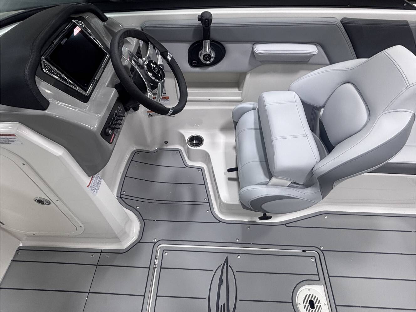 A photo of this 2026 Chaparral 23 SSI SPORT