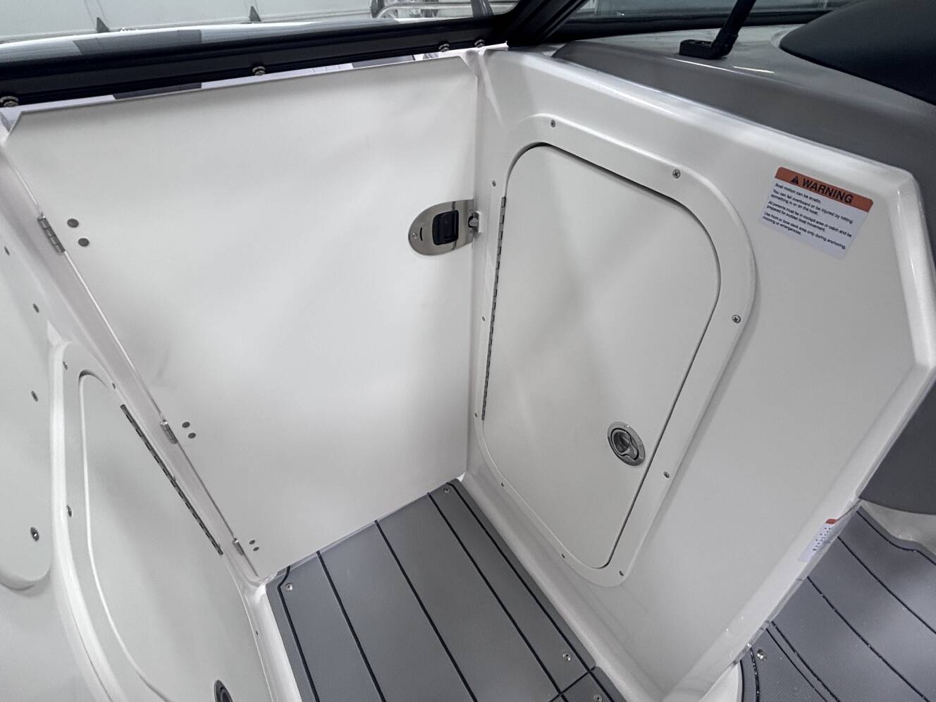 A photo of this 2026 Chaparral 23 SSI SPORT