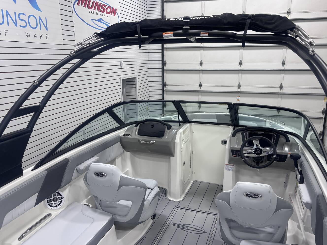 A photo of this 2026 Chaparral 23 SSI SPORT