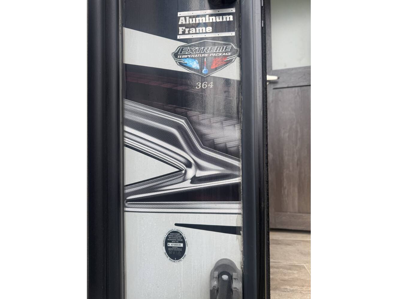 A photo of this 2018 Keystone CARBON 364