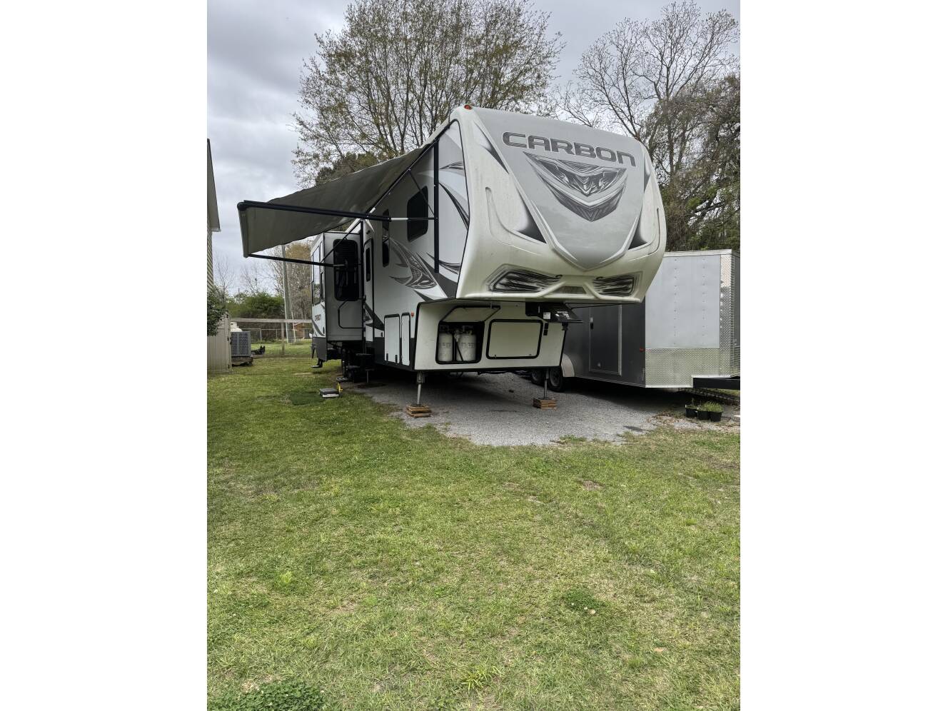 A photo of this 2018 Keystone CARBON 364