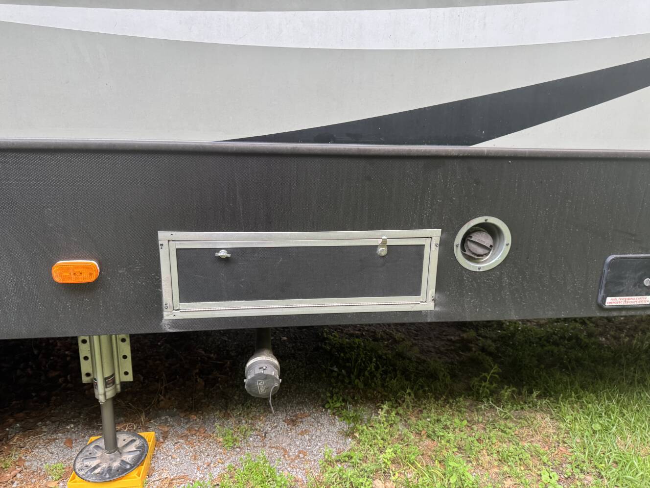 A photo of this 2018 Keystone CARBON 364