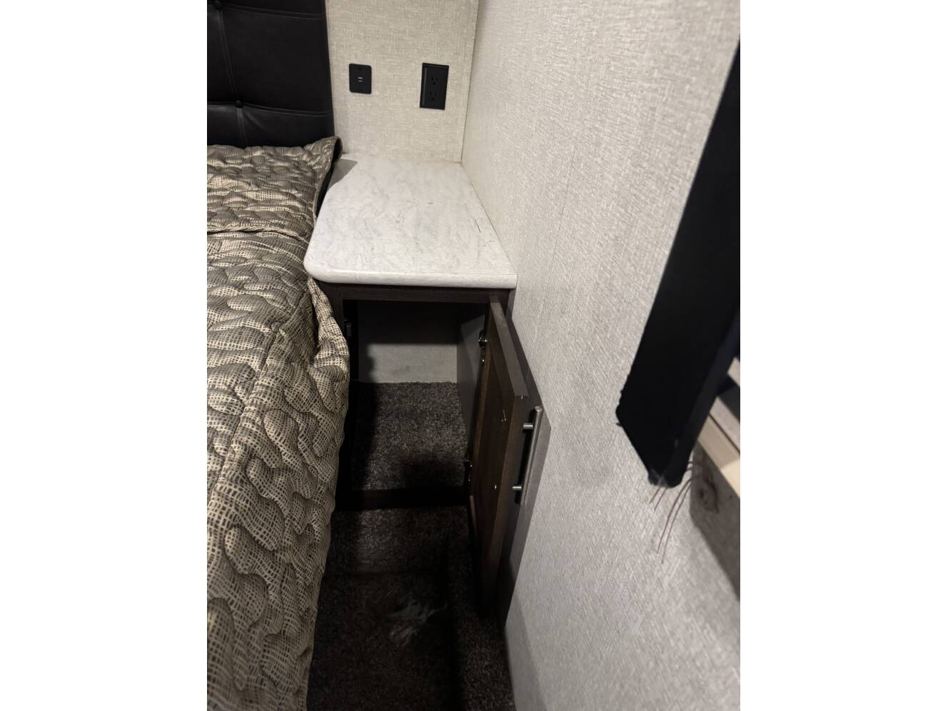 A photo of this 2018 Keystone CARBON 364