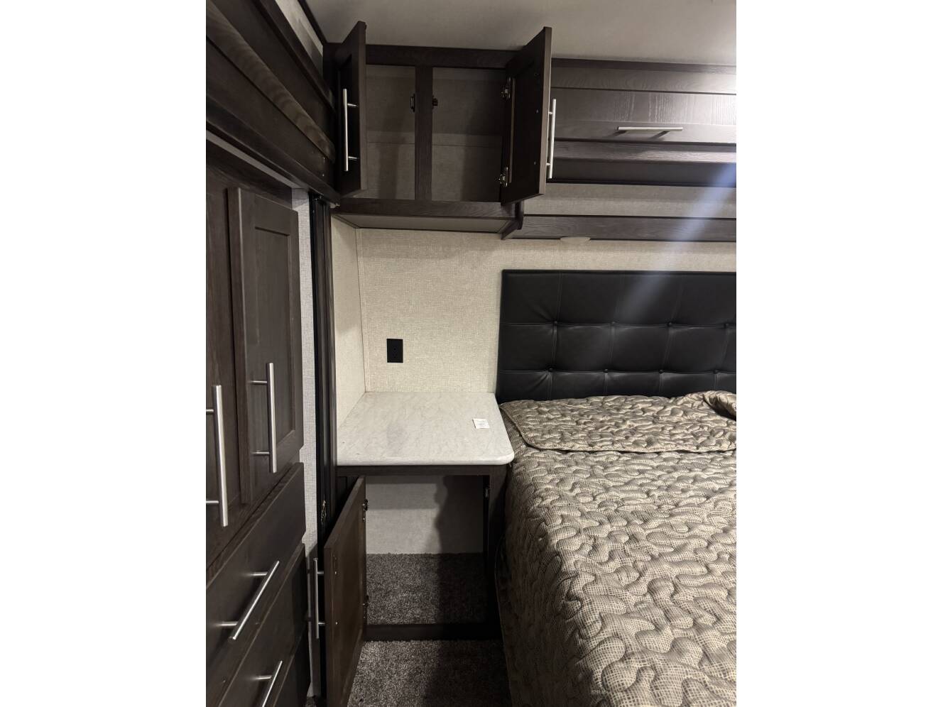A photo of this 2018 Keystone CARBON 364