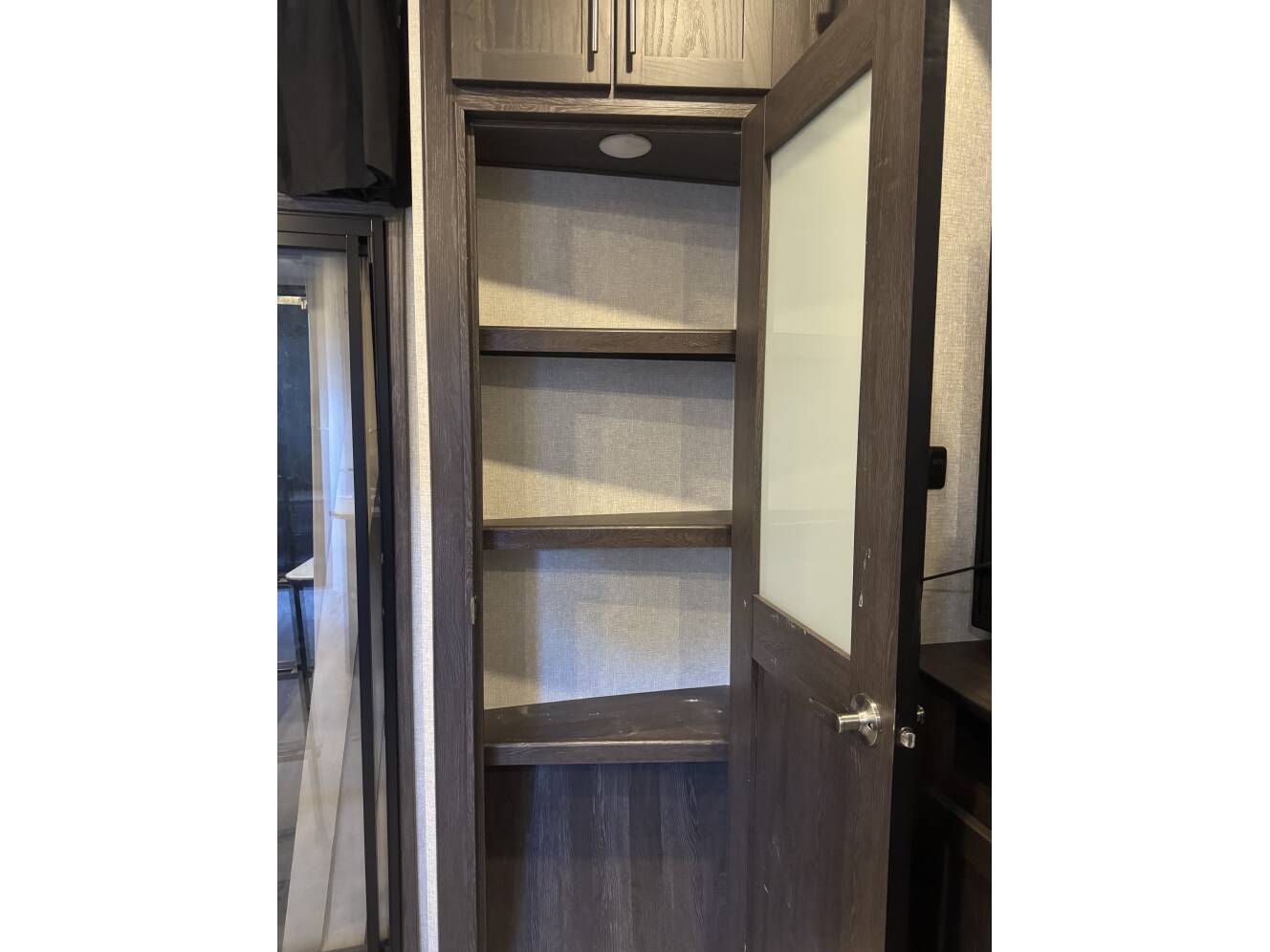A photo of this 2018 Keystone CARBON 364