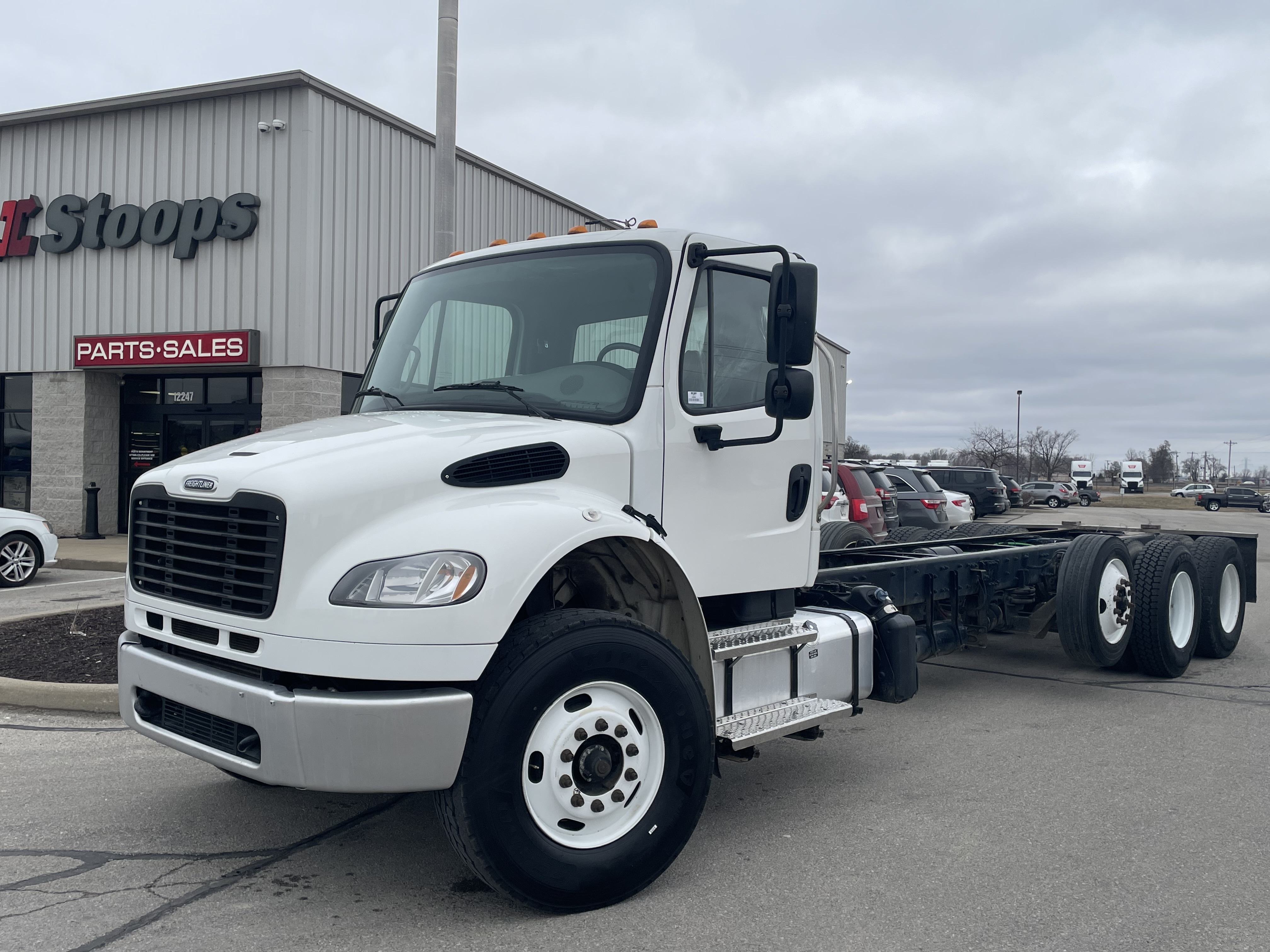 2022 FREIGHTLINER BUSINESS CLASS M2 106 in New Haven, IN