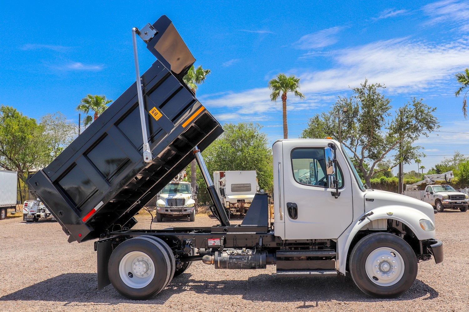 2019 FREIGHTLINER BUSINESS CLASS M2 106 in Mcallen, TX