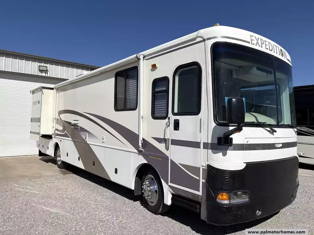2002 Fleetwood Expedition 36T in el reno OK