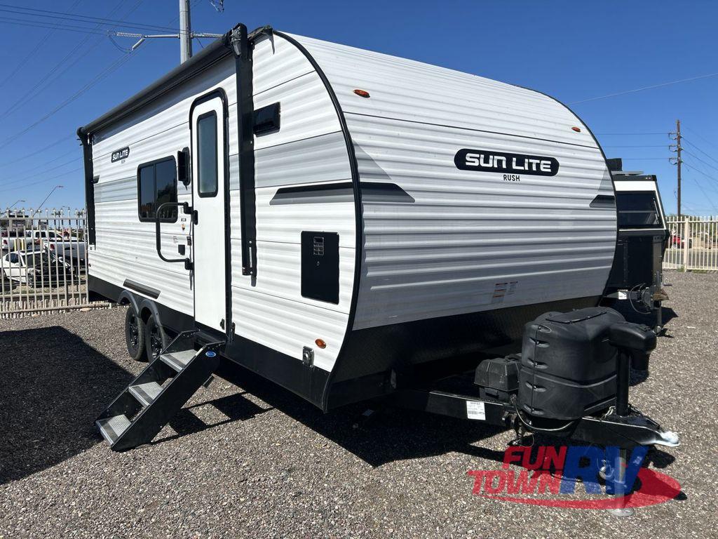 2023 Sunset Park Rv Sun Lite 24TH Travel Trailer Toy Hauler RV