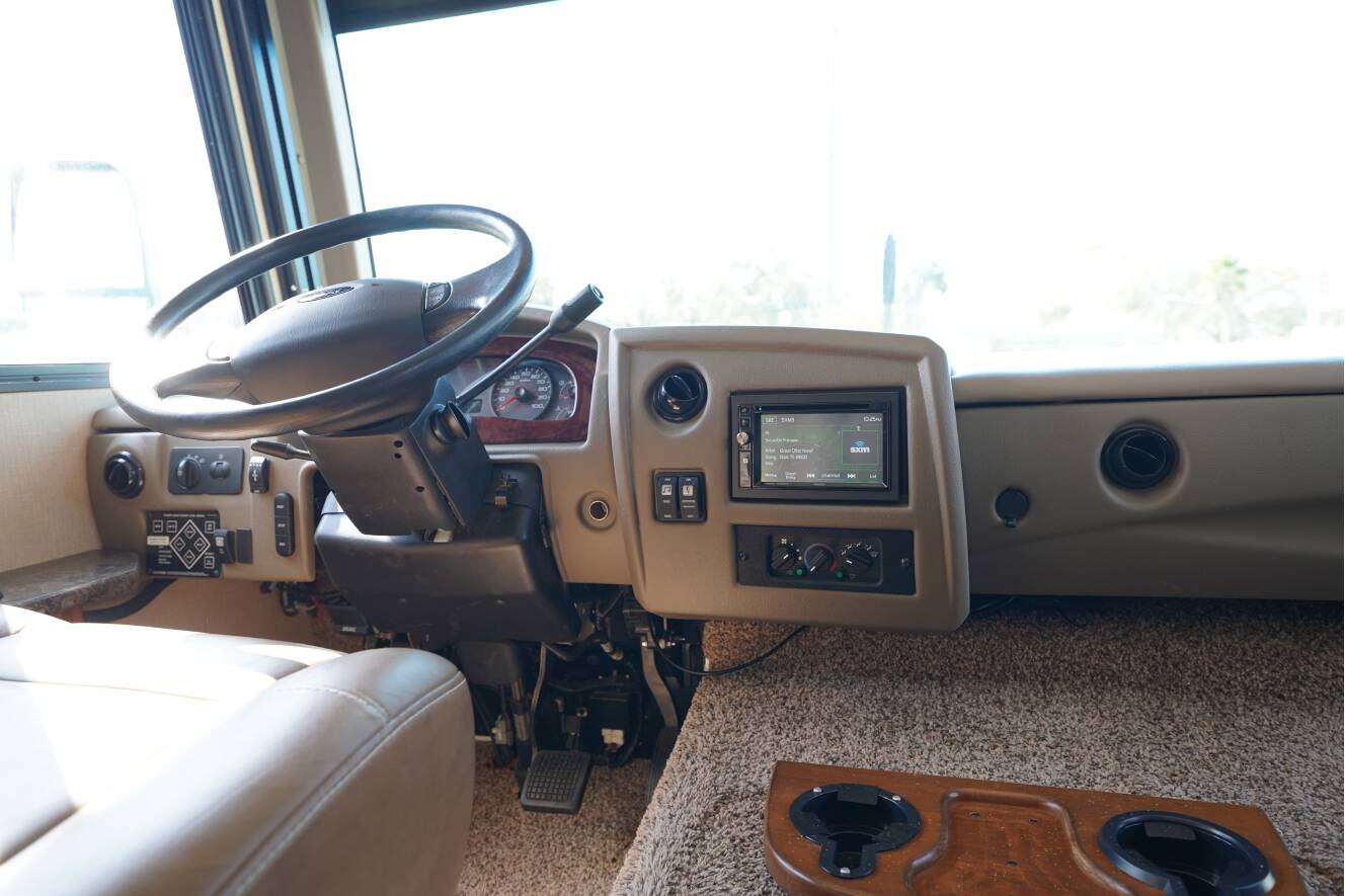 A photo of this 2017 Fleetwood FLAIR 31E