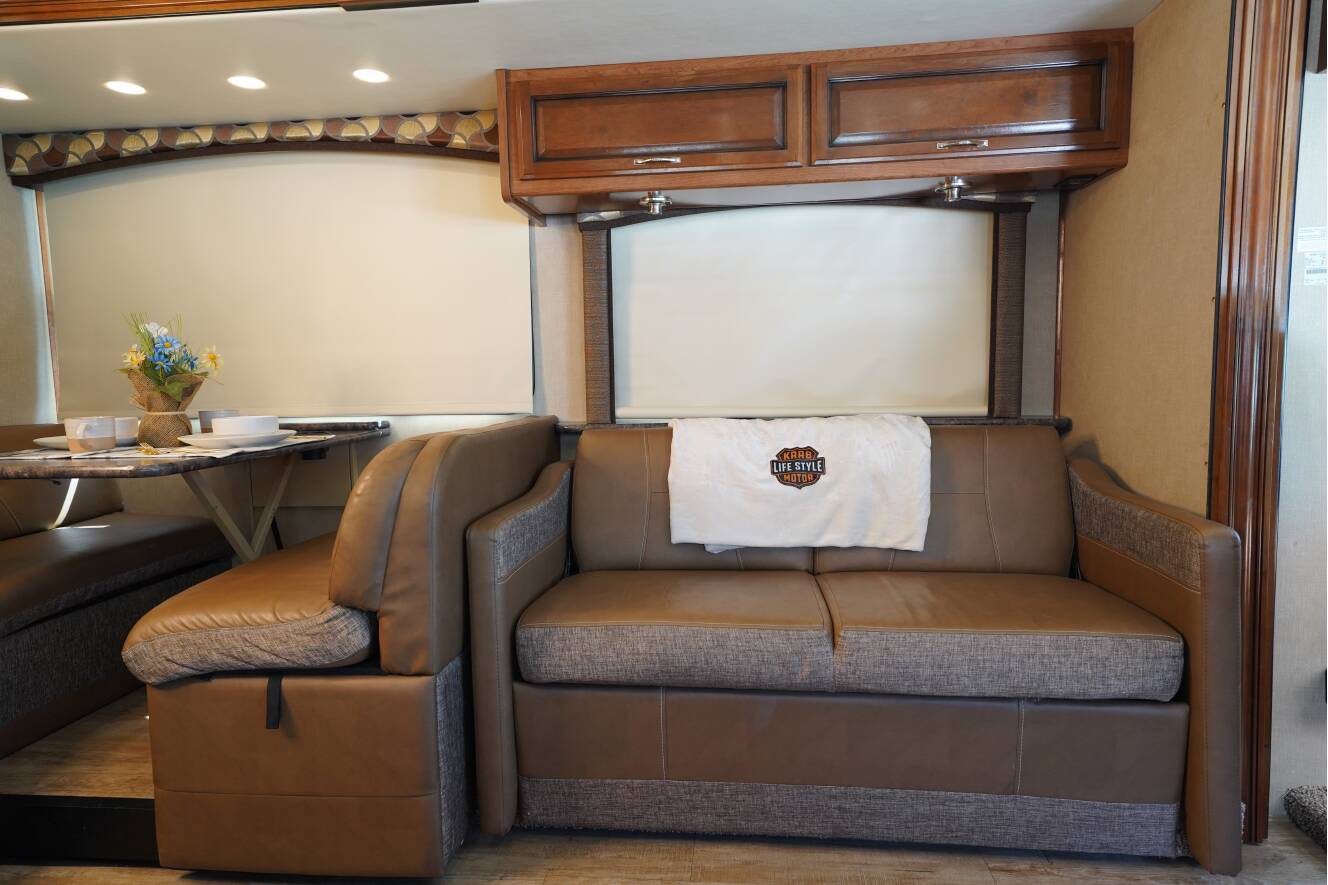 A photo of this 2017 Fleetwood FLAIR 31E