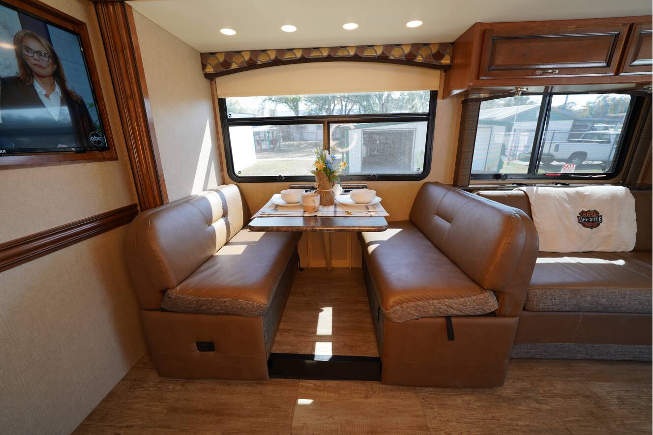 A photo of this 2017 Fleetwood FLAIR 31E