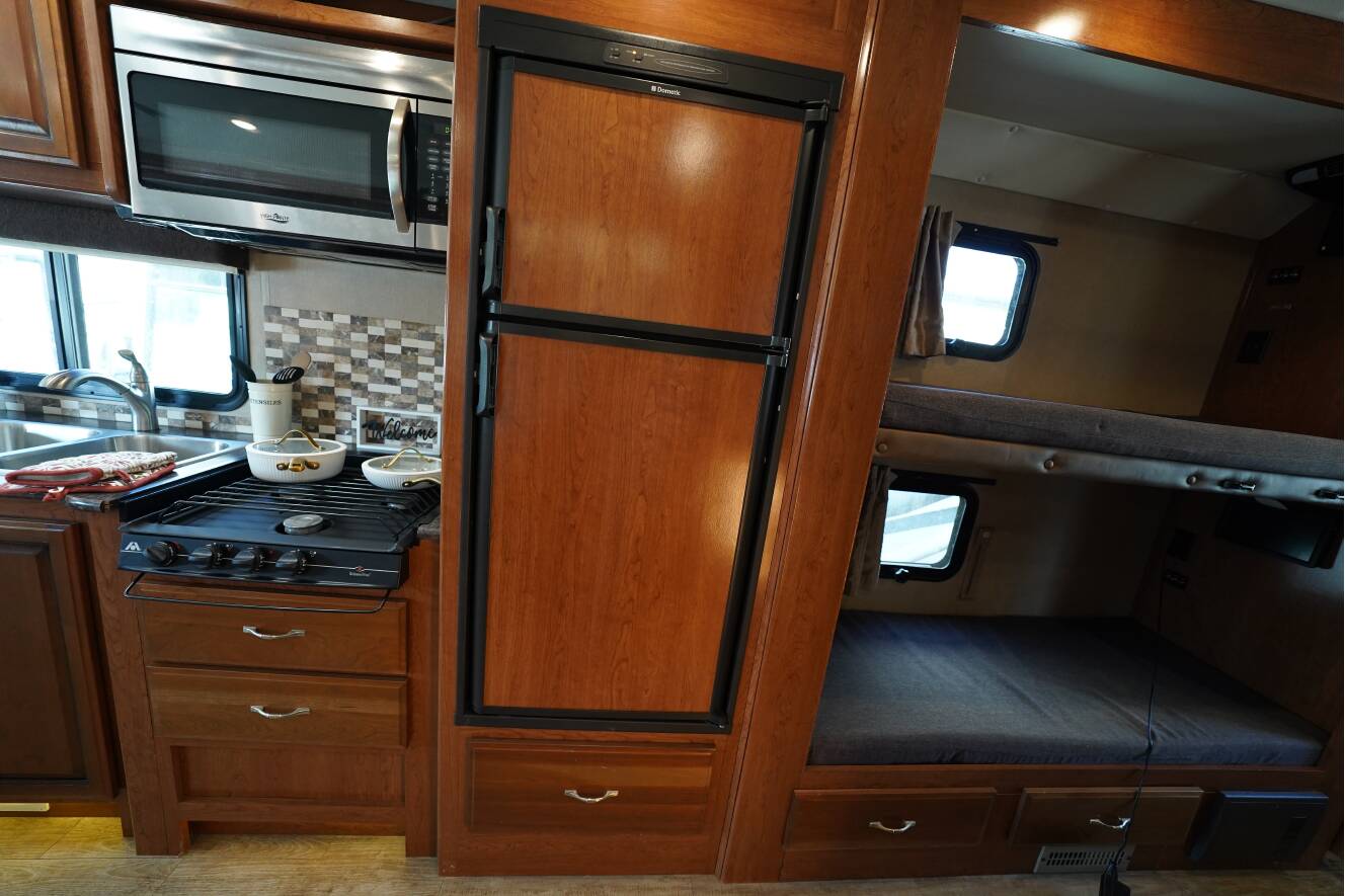A photo of this 2017 Fleetwood FLAIR 31E