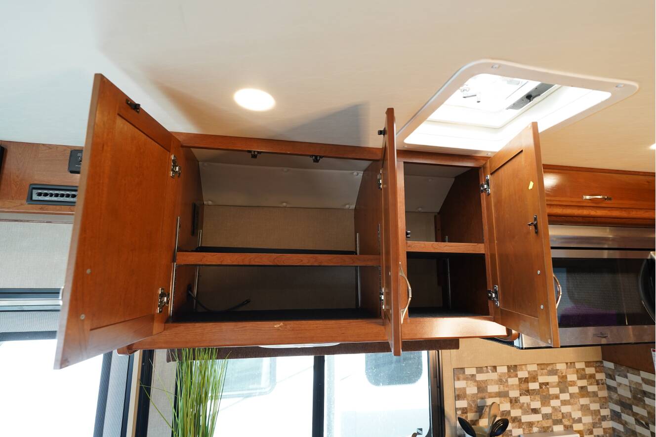 A photo of this 2017 Fleetwood FLAIR 31E