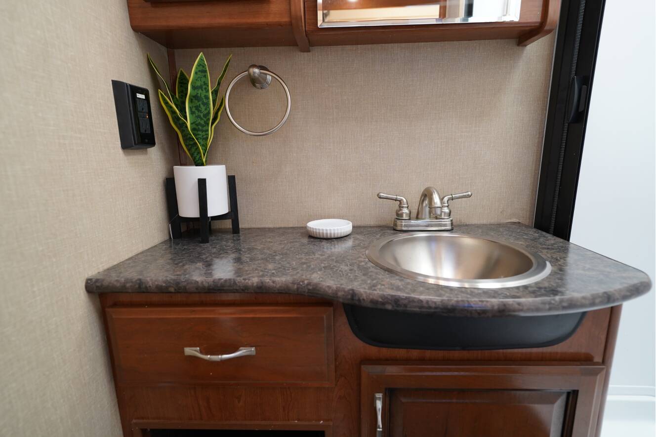 A photo of this 2017 Fleetwood FLAIR 31E