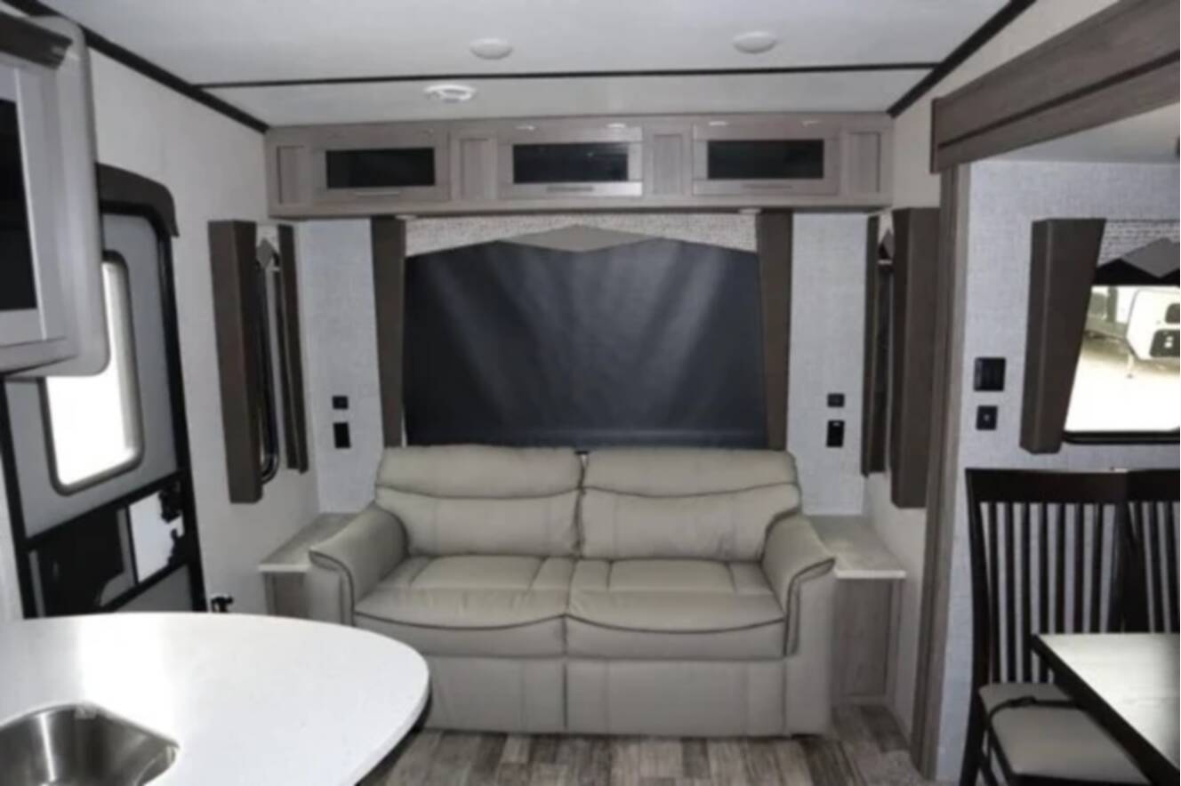 A photo of this 2021 Crossroads VOLANTE VL240RL