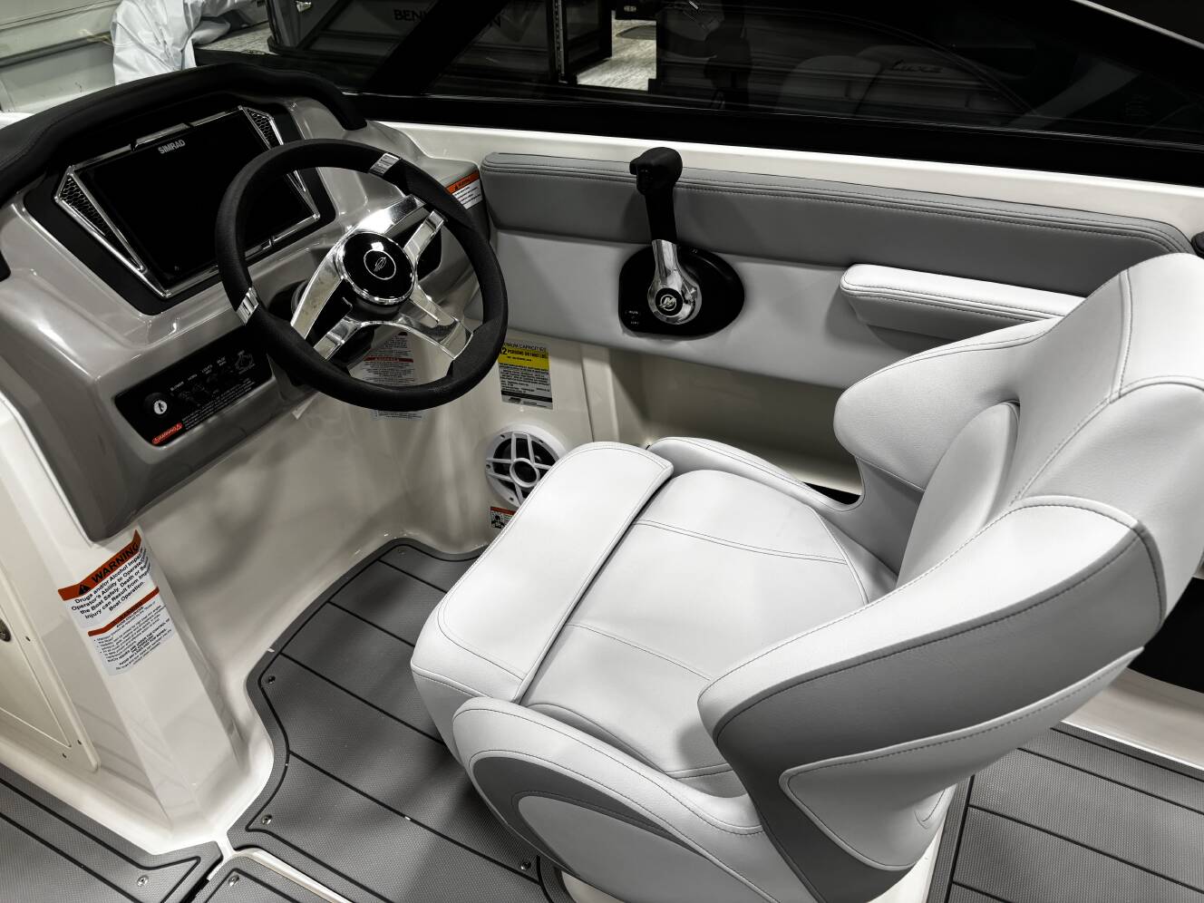 A photo of this 2026 Chaparral 21 SSI SPORT