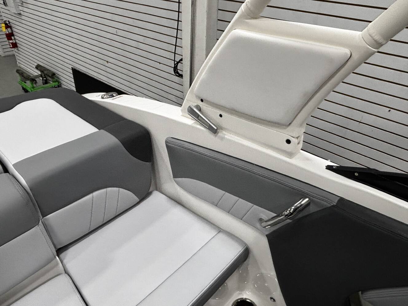 A photo of this 2026 Chaparral 21 SSI SPORT
