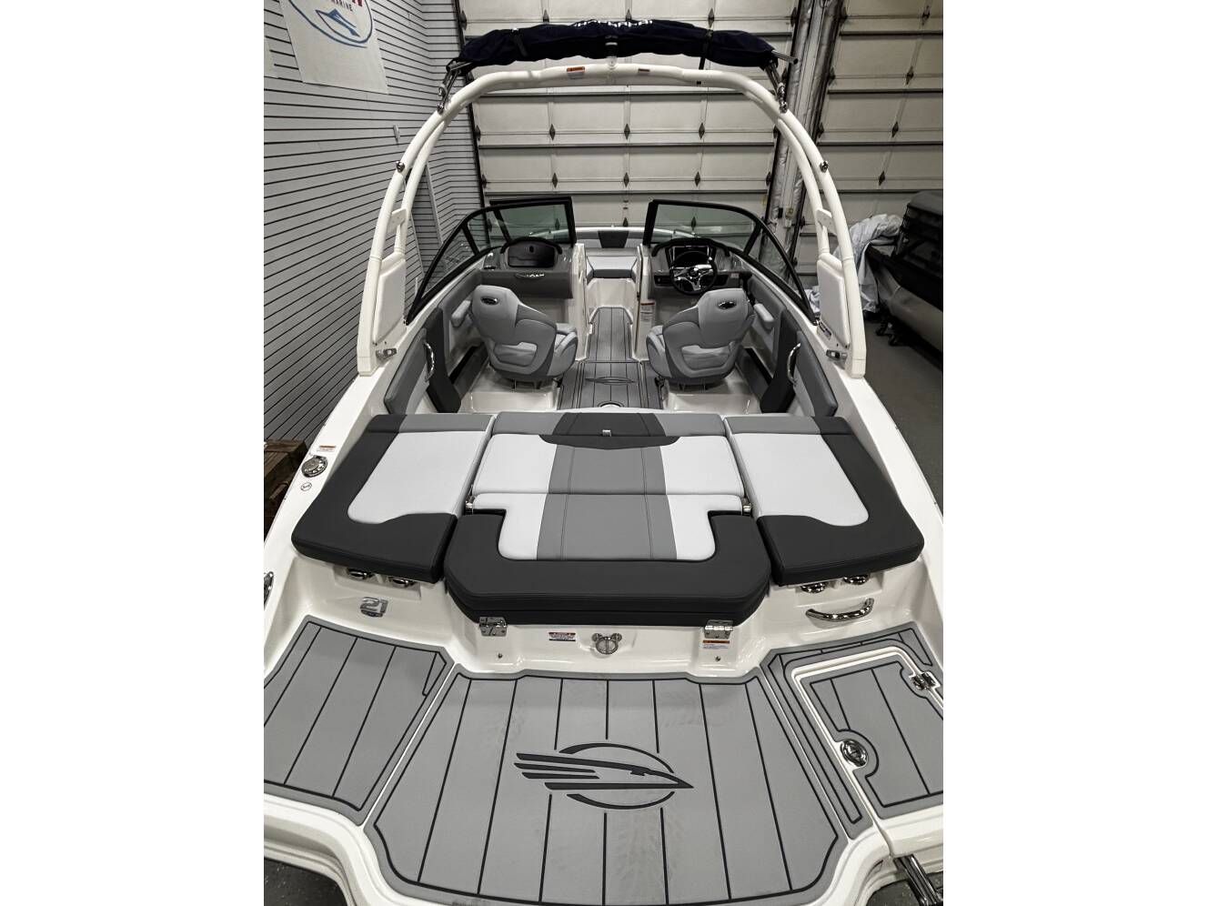 A photo of this 2026 Chaparral 21 SSI SPORT