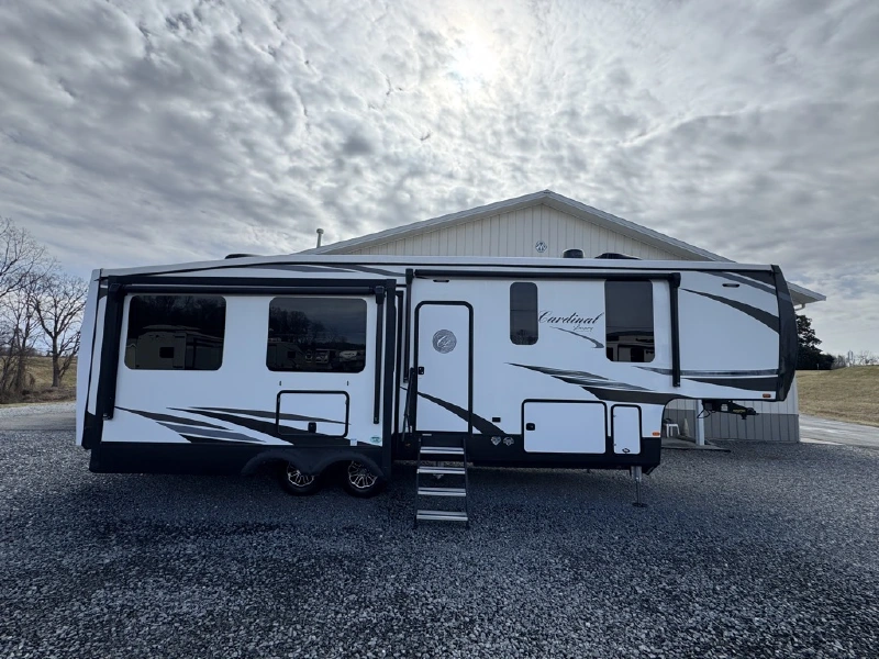 2021 FOREST RIVER CARDINAL 3350RLX