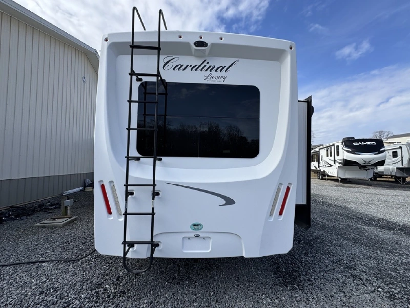 2021 FOREST RIVER CARDINAL 3350RLX