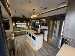 2021 FOREST RIVER CARDINAL 3350RLX