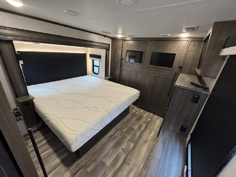 2021 FOREST RIVER CARDINAL 3350RLX