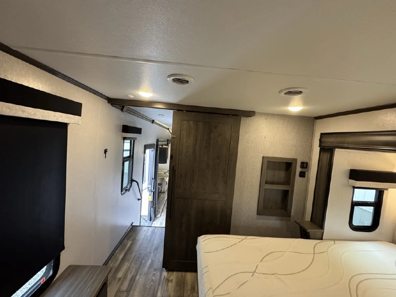 2021 FOREST RIVER CARDINAL 3350RLX