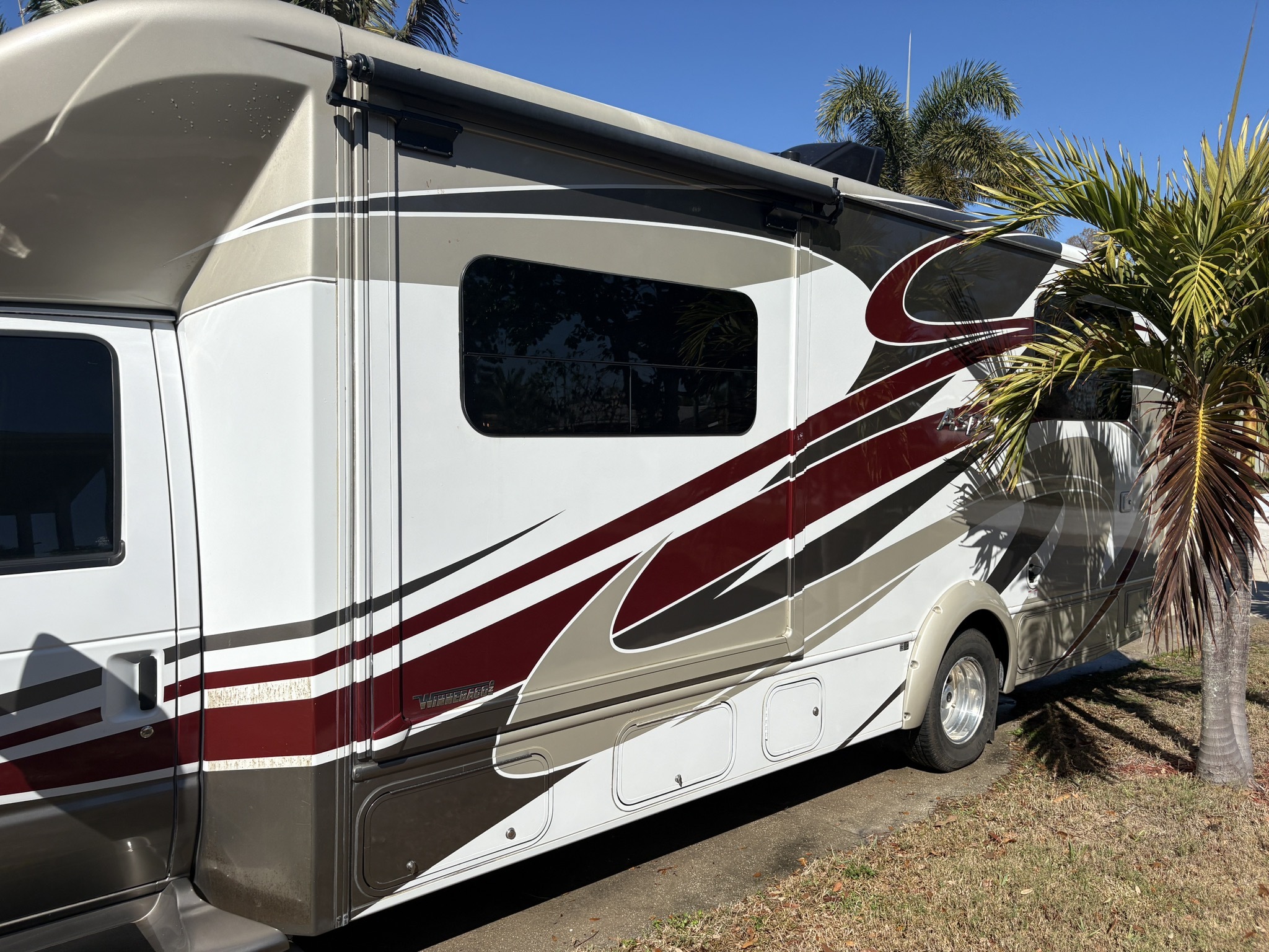 2015 Winnebago ASPECT 27K in seminole FL