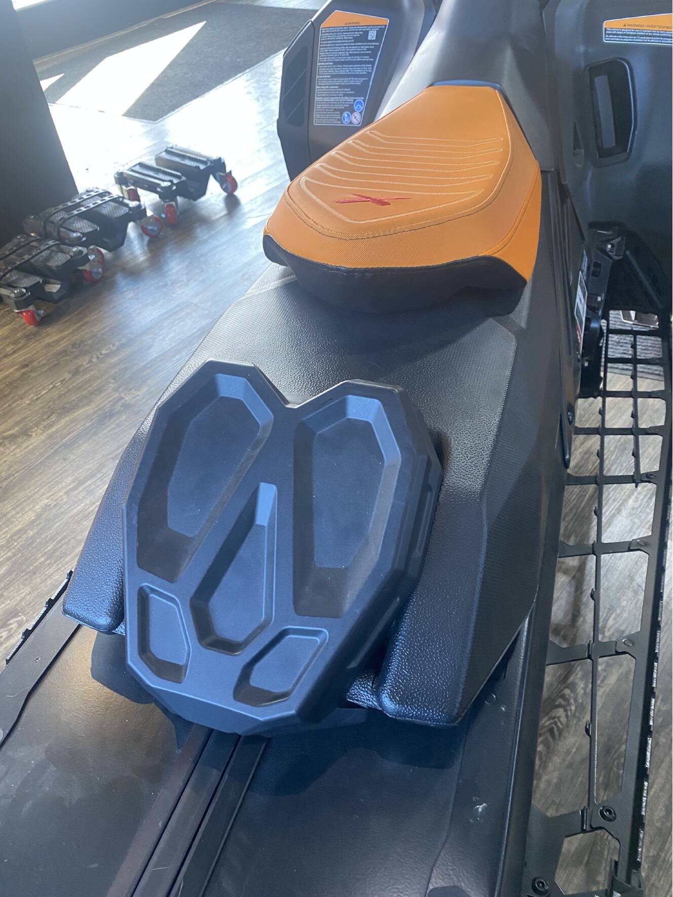 A photo of this 2024 Ski-Doo Summit X Expert 154 850 E-TEC SHOT PowderMax X-Light 3