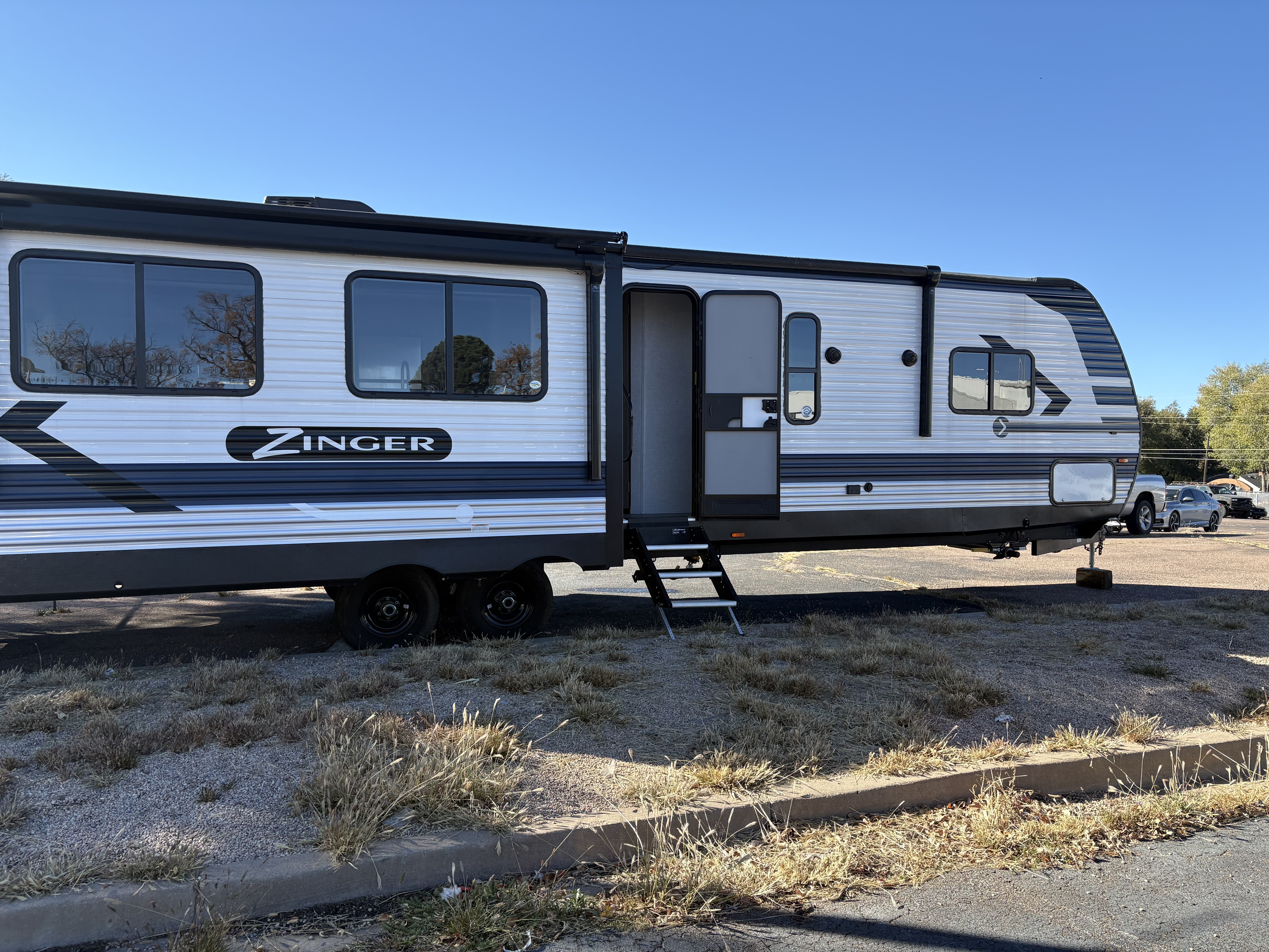 2022 Crossroads ZINGER ZR340MB RV