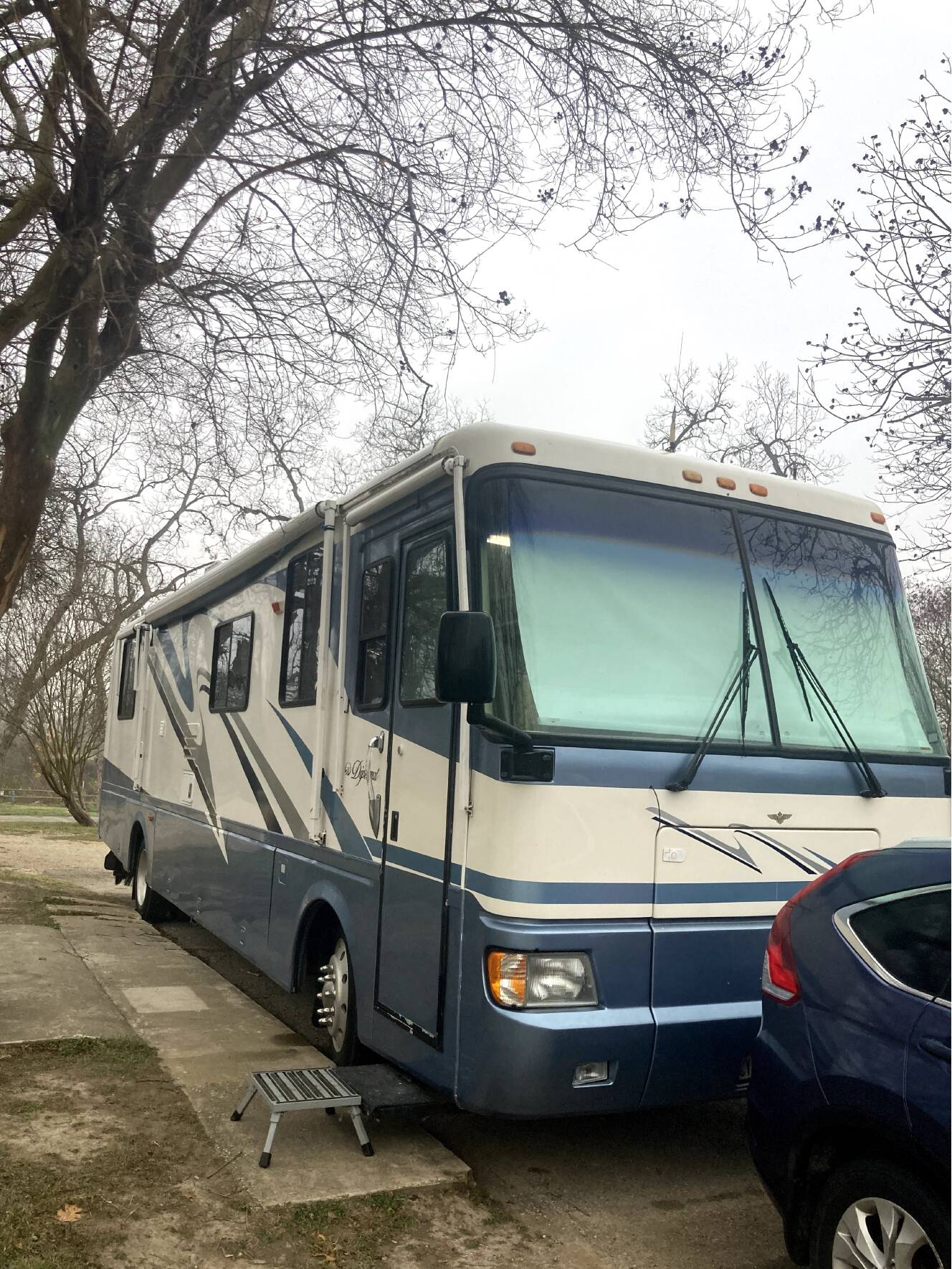 A photo of this 2000 Monaco DIPLOMAT 38 A