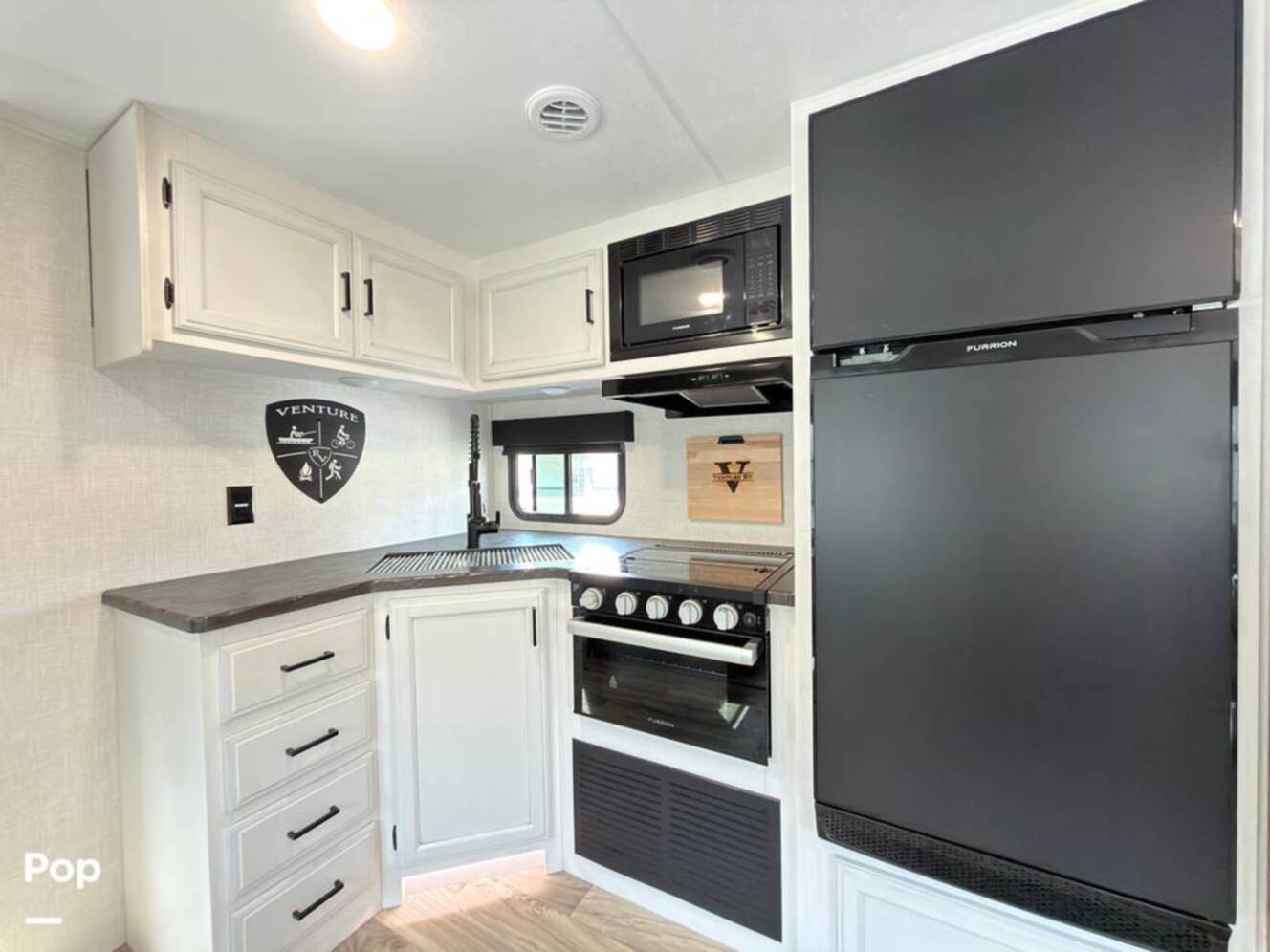 A photo of this 2024 Venture Rv Stratus 261VRB